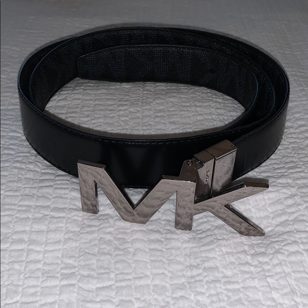 Michael kora reversible belt